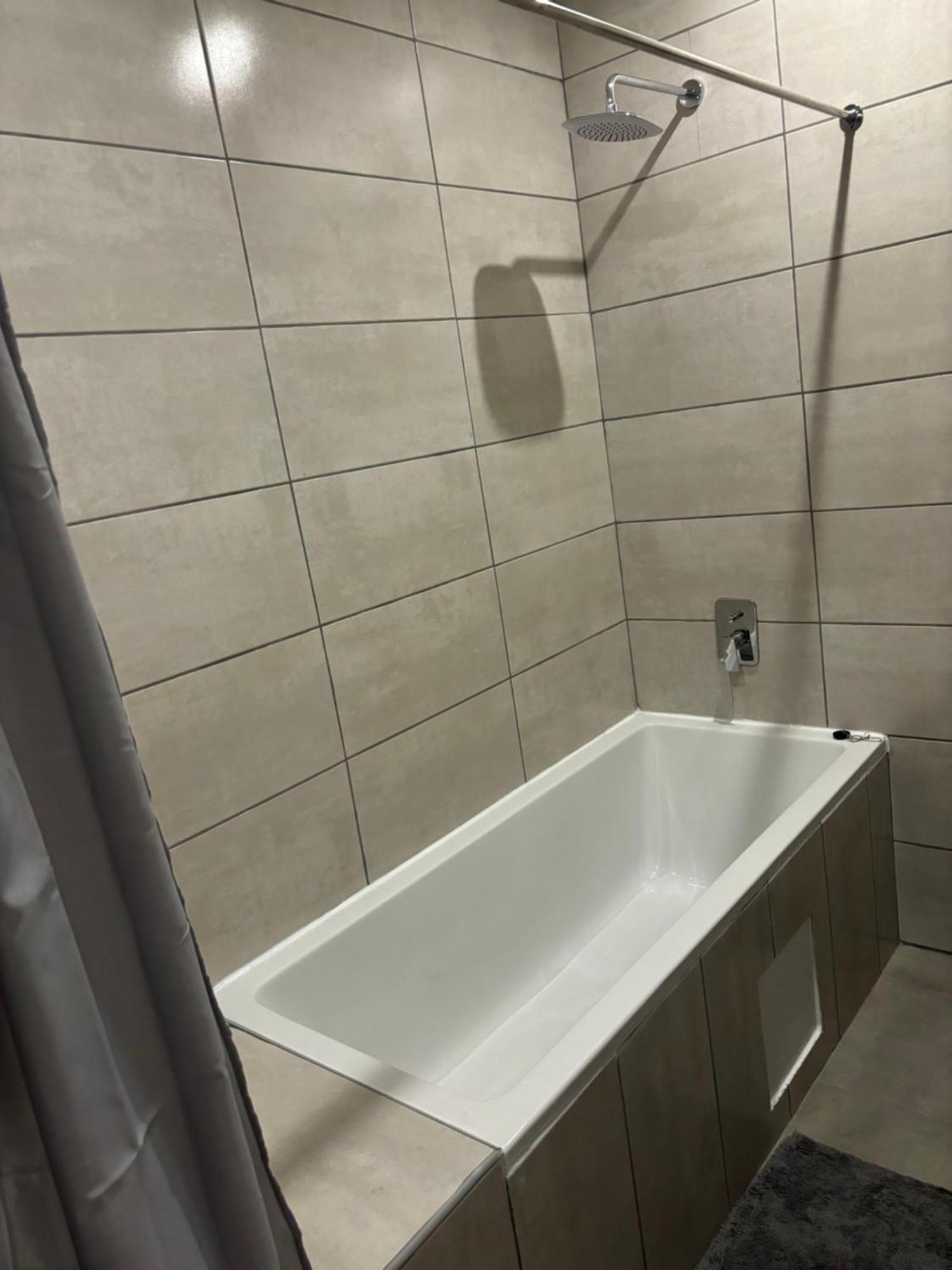 Thito Manor Apartment Maun Bagian luar foto